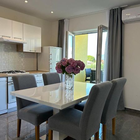 Sweet Lapat By El-Pi Tours Appartement Porat  Buitenkant foto